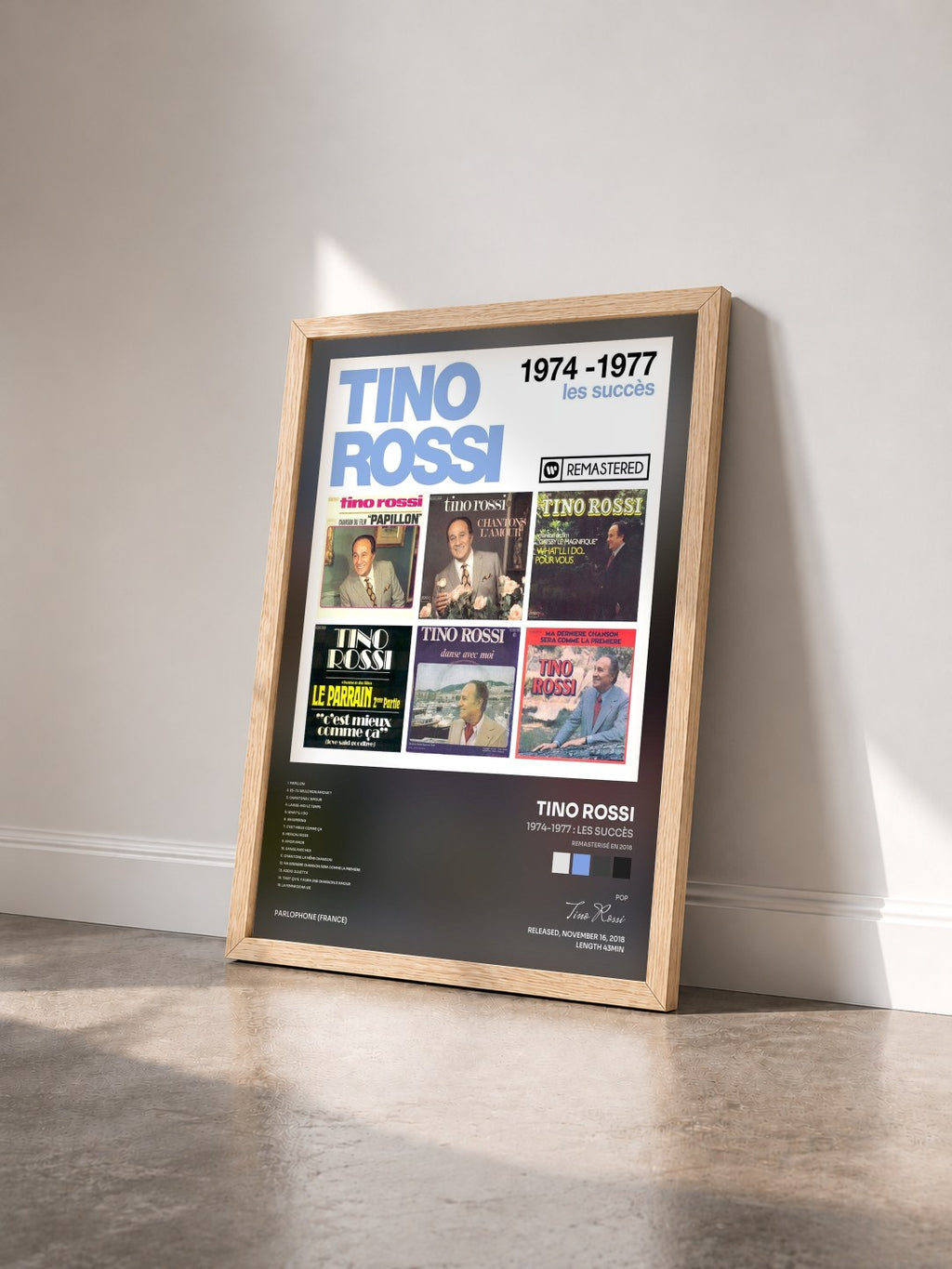 #bois Tableau de l'album 1974-1977 : Les succès (Remasterisé en 2018) de Tino Rossi vu de trois quarts, cadre en bois brut