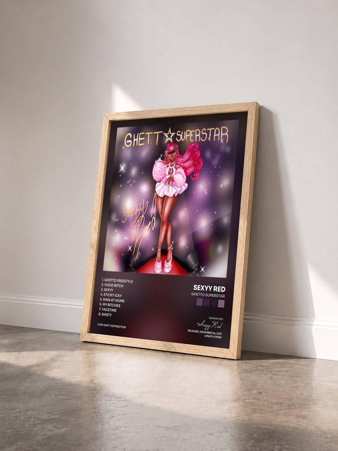 #bois Tableau de l'album Ghetto Superstar de Sexyy Red vu de trois quarts, cadre en bois brut