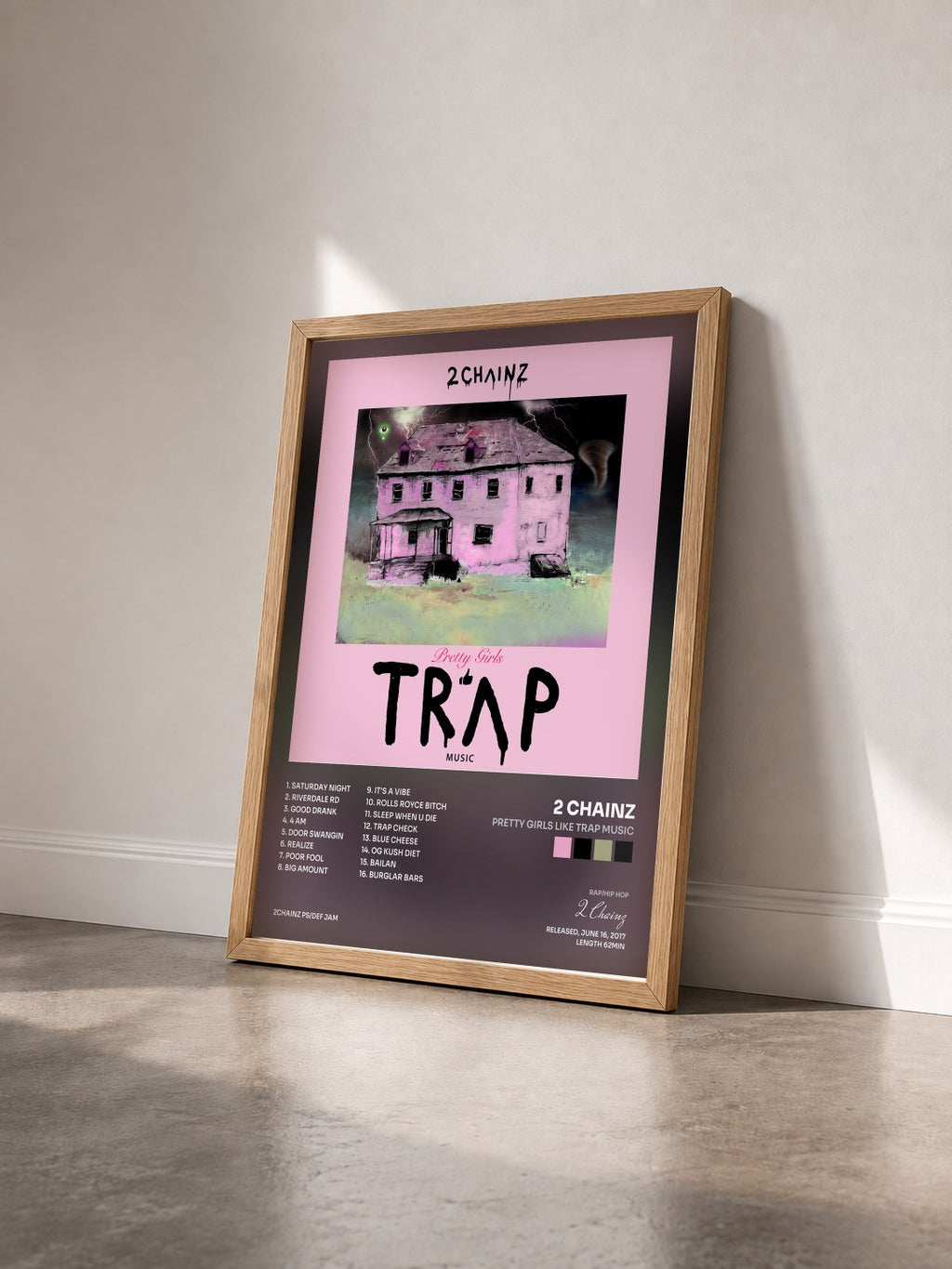 #bois Tableau de l'album Pretty Girls Like Trap Music de 2 Chainz vu de trois quarts, cadre en bois brut