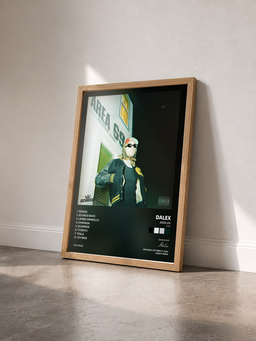 #bois Tableau de l'album Area 69 (F.001) de Dalex vu de trois quarts, cadre en bois brut