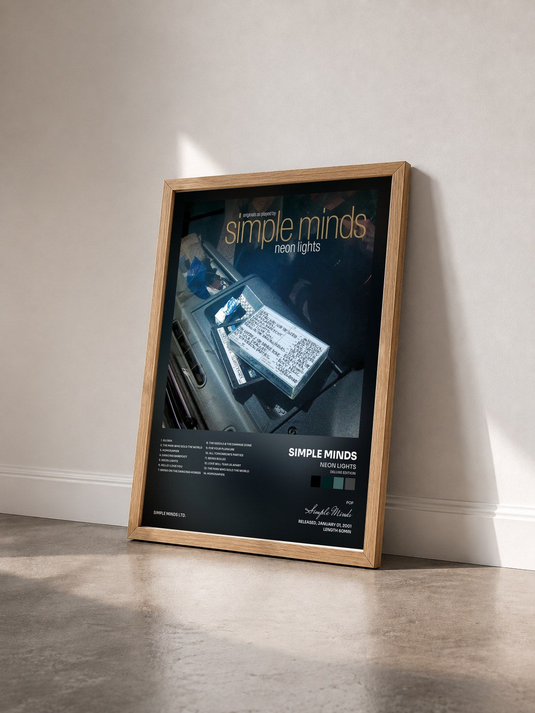 #bois Tableau de l'album Neon Lights (Deluxe Edition) de Simple Minds vu de trois quarts, cadre en bois brut