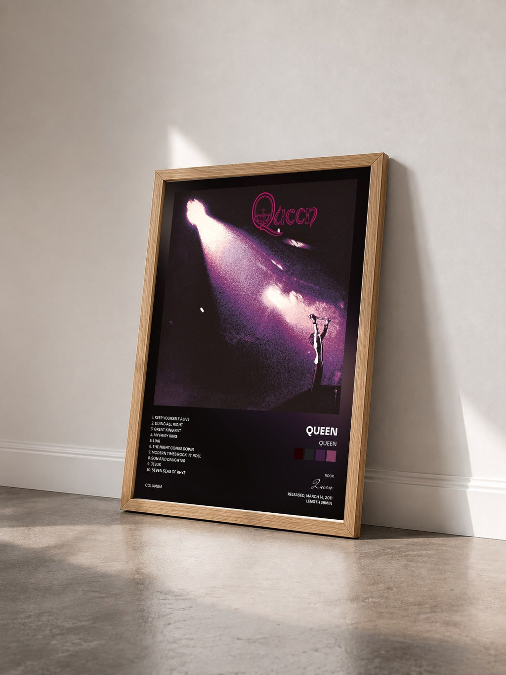 #bois Tableau de l'album Queen de Queen vu de trois quarts, cadre en bois brut