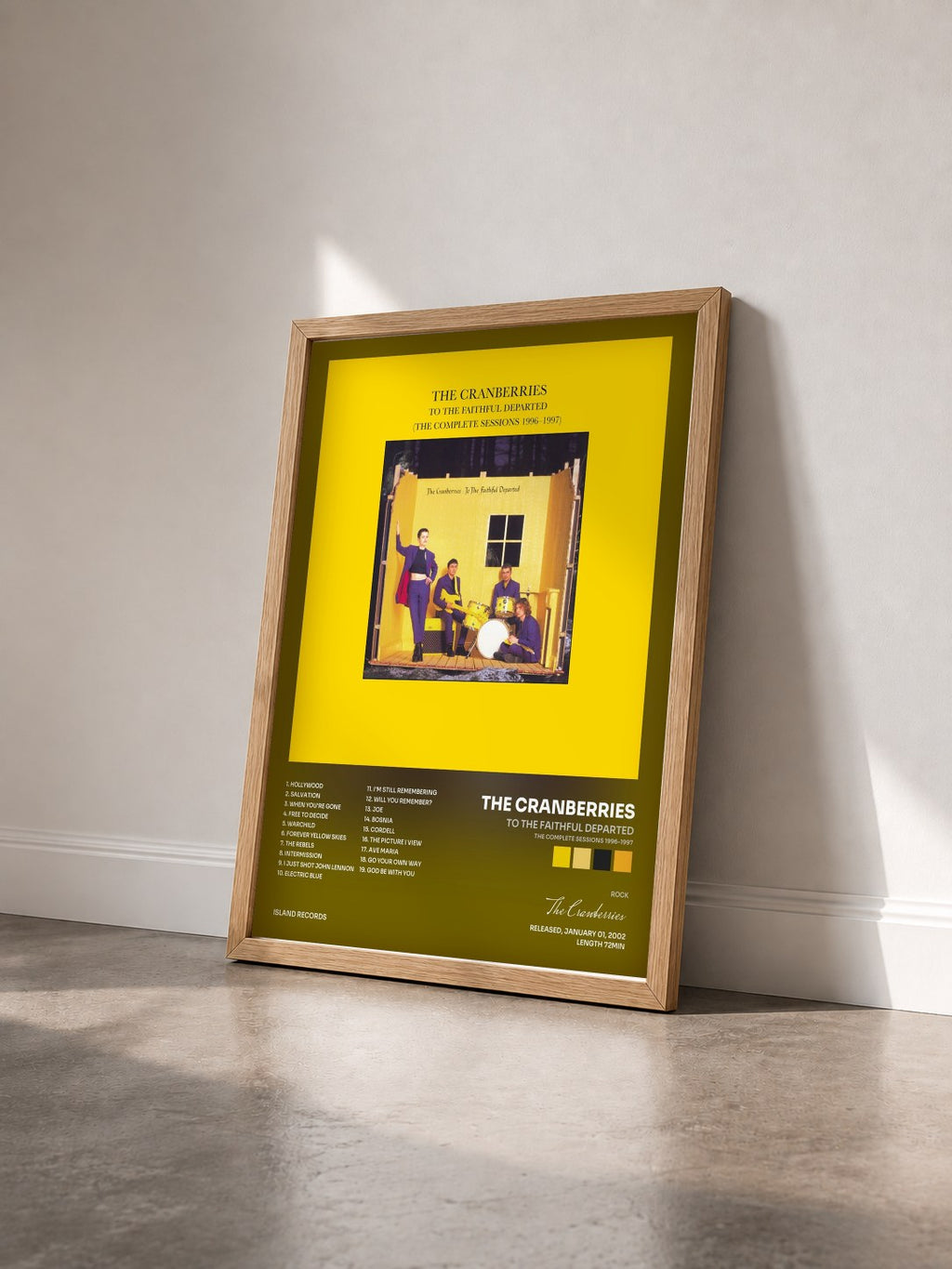 #bois Tableau de l'album To The Faithful Departed (The Complete Sessions 1996-1997) de The Cranberries vu de trois quarts, cadre en bois brut