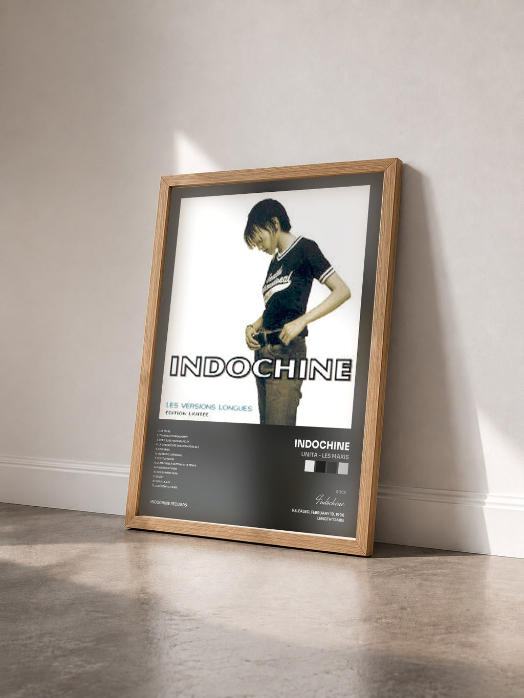 #bois Tableau de l'album Unita - Les Maxis de Indochine vu de trois quarts, cadre en bois brut