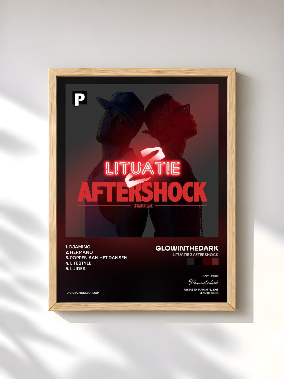 #bois Tableau de l'album Lituatie 2 Aftershock de Glowinthedark, cadre en bois brut, imprimé et encadré en France
