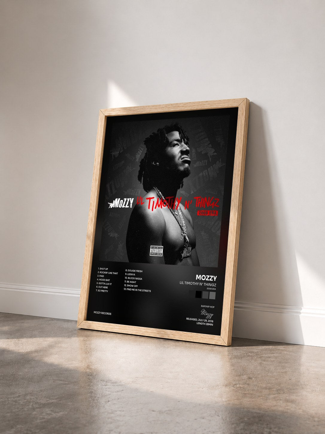 #bois Tableau de l'album Lil Timothy n' Thingz (2008 Era) de Mozzy vu de trois quarts, cadre en bois brut