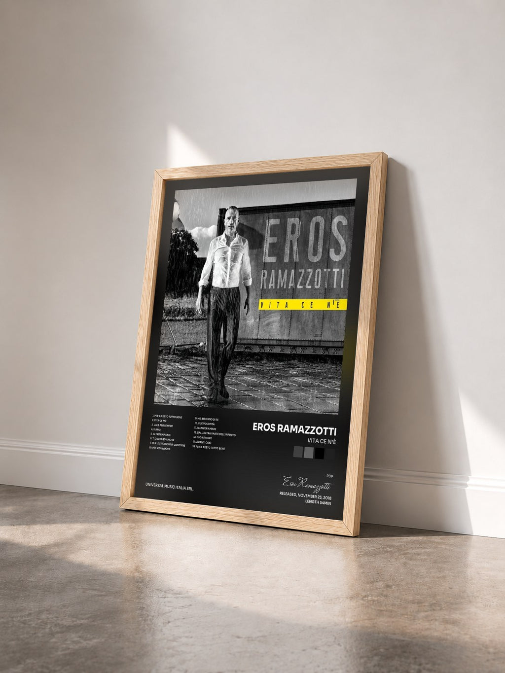 #bois Tableau de l'album Vita Ce N'è de Eros Ramazzotti vu de trois quarts, cadre en bois brut