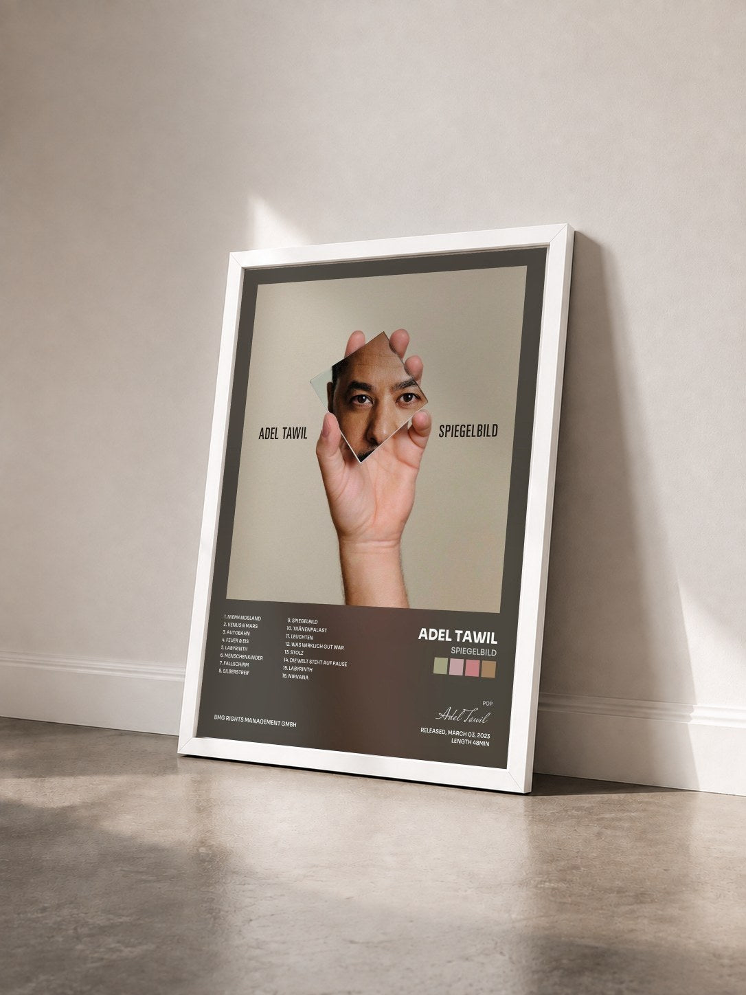 #blanc Tableau de l'album Spiegelbild de Adel Tawil vu de trois quarts, cadre blanc