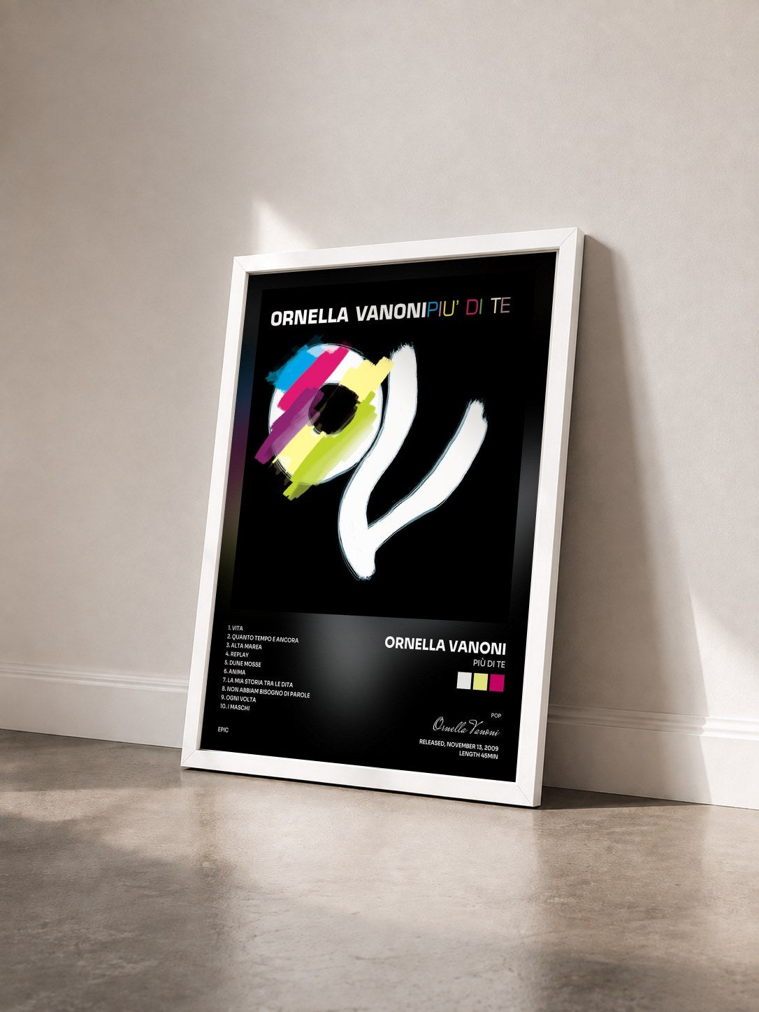#blanc Tableau de l'album Più Di Te de Ornella Vanoni vu de trois quarts, cadre blanc