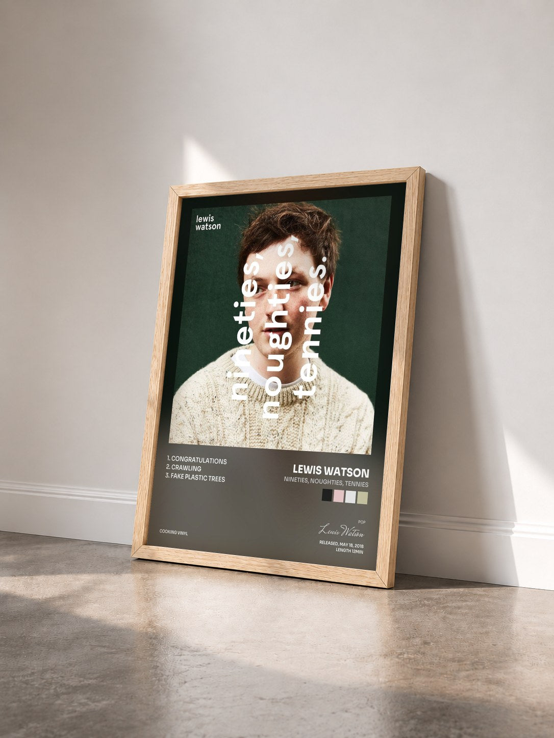 #bois Tableau de l'album nineties, noughties, tennies de Lewis Watson vu de trois quarts, cadre en bois brut