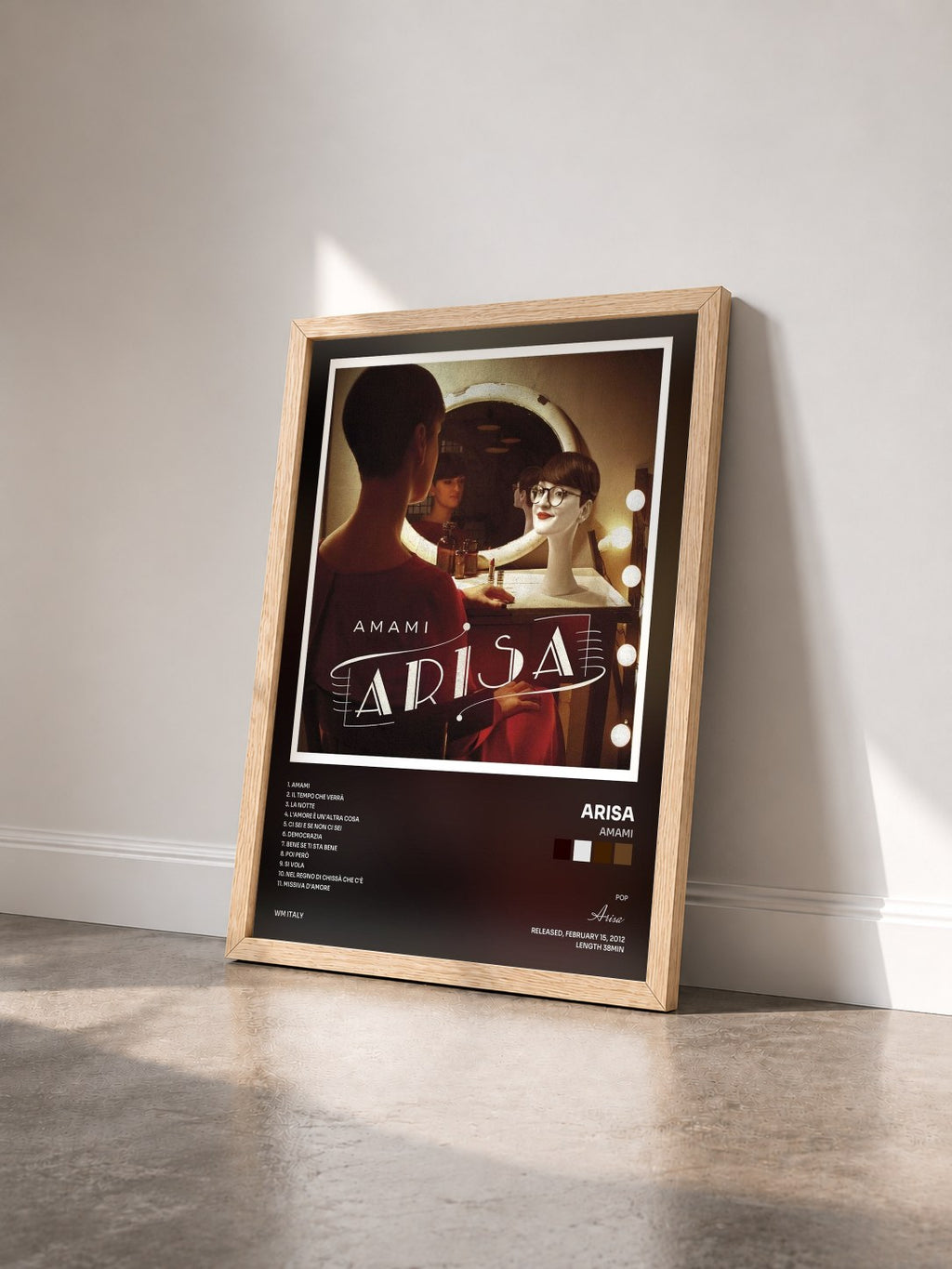 #bois Tableau de l'album Amami de Arisa vu de trois quarts, cadre en bois brut