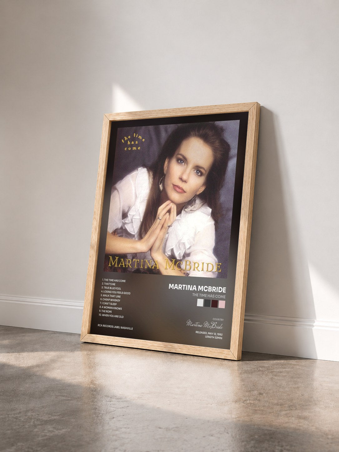 #bois Tableau de l'album The Time Has Come de Martina McBride vu de trois quarts, cadre en bois brut
