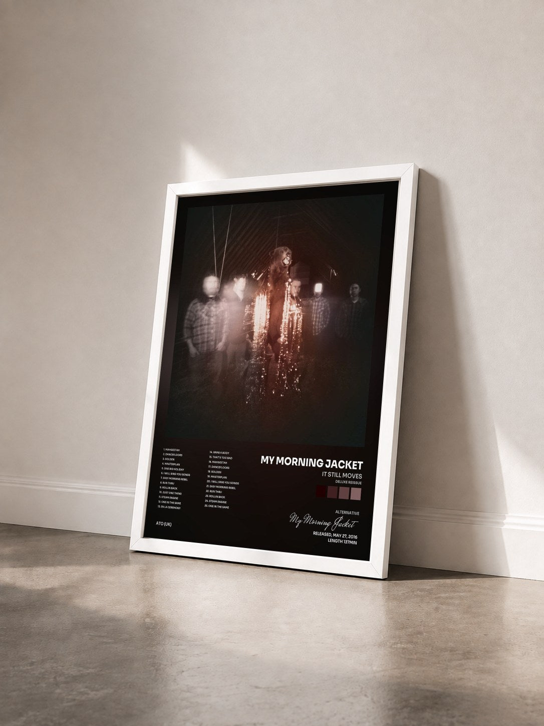 #blanc Tableau de l'album It Still Moves (Deluxe Reissue) de My Morning Jacket vu de trois quarts, cadre blanc