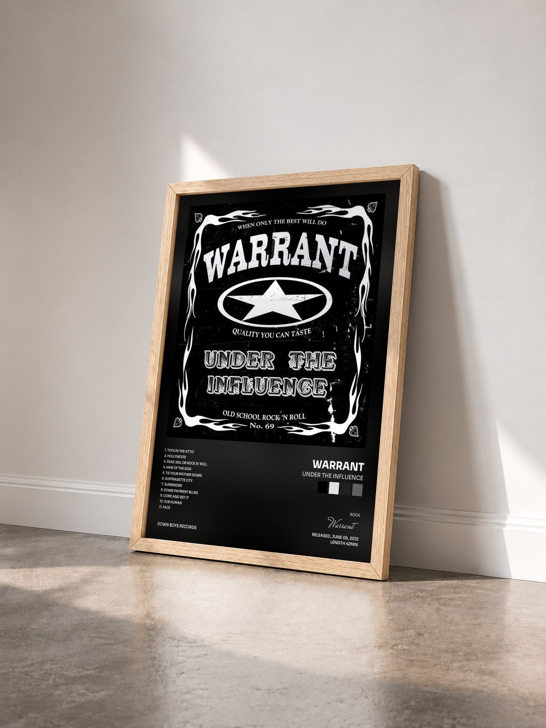 #bois Tableau de l'album Under the Influence de Warrant vu de trois quarts, cadre en bois brut