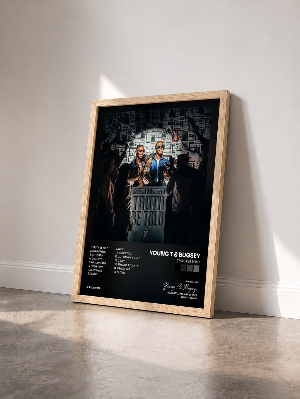 #bois Tableau de l'album Truth Be Told de Young T & Bugsey vu de trois quarts, cadre en bois brut