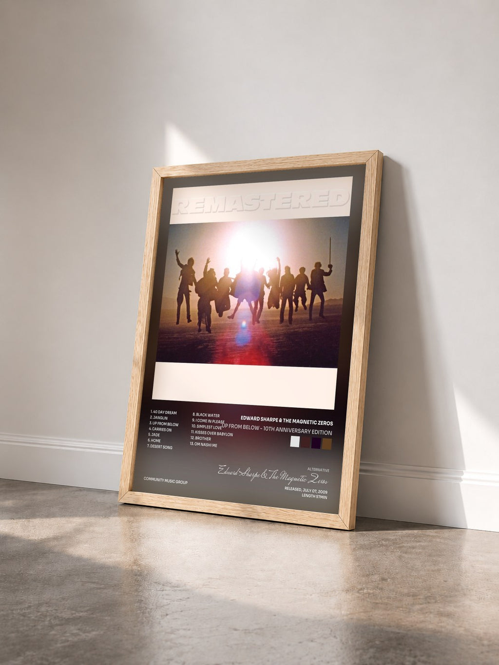 #bois Tableau de l'album Up From Below - 10th Anniversary Edition de Edward Sharpe & The Magnetic Zeros vu de trois quarts, cadre en bois brut