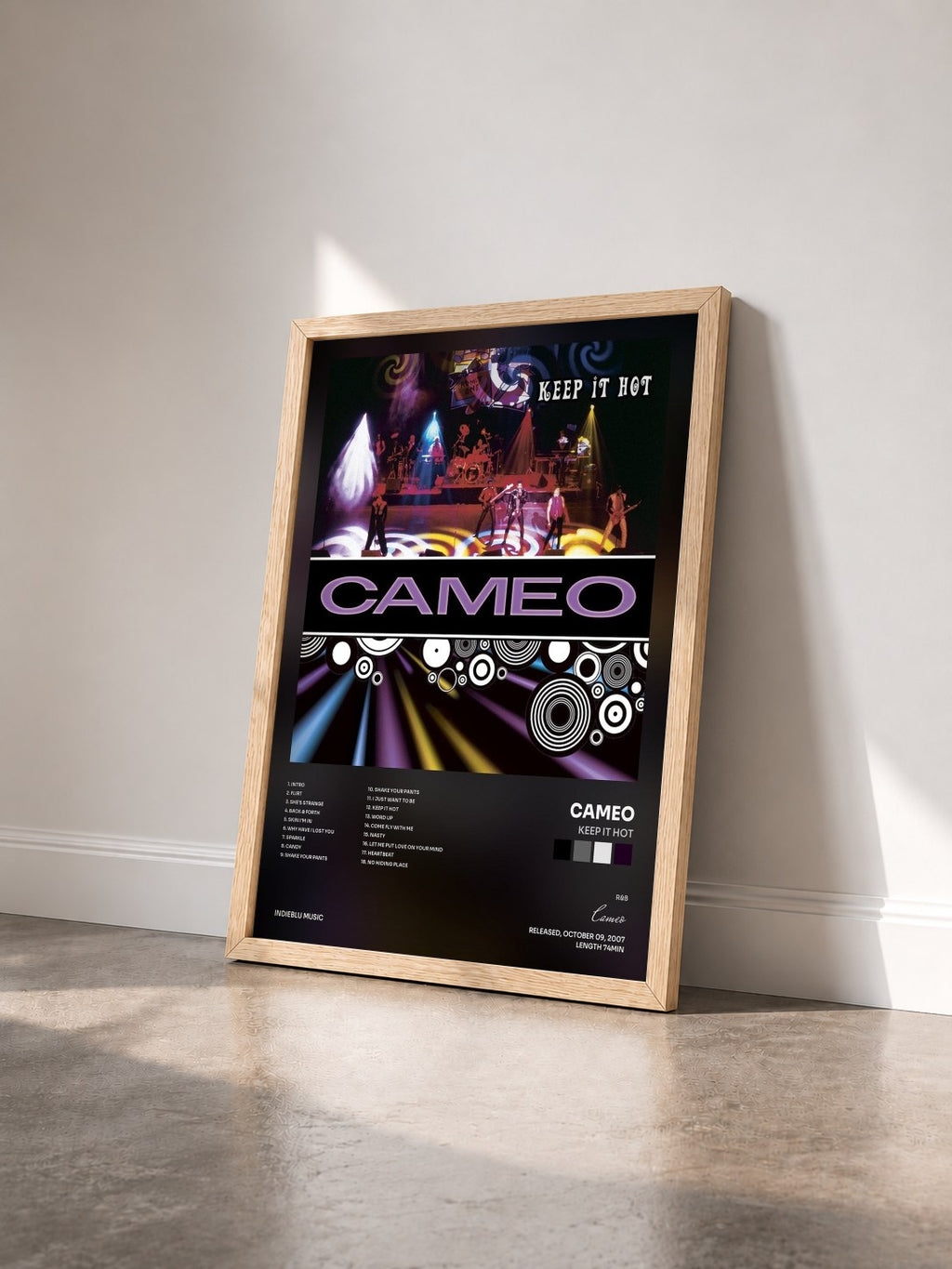 #bois Tableau de l'album Keep It Hot de Cameo vu de trois quarts, cadre en bois brut