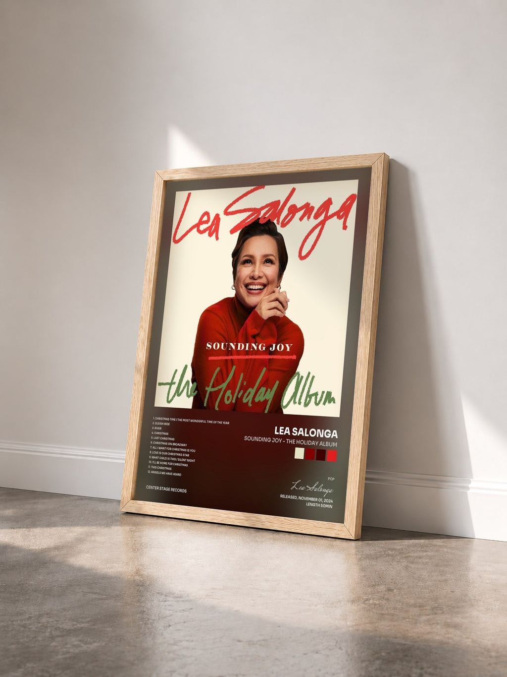 #bois Tableau de l'album Sounding Joy - The Holiday Album de Lea Salonga vu de trois quarts, cadre en bois brut