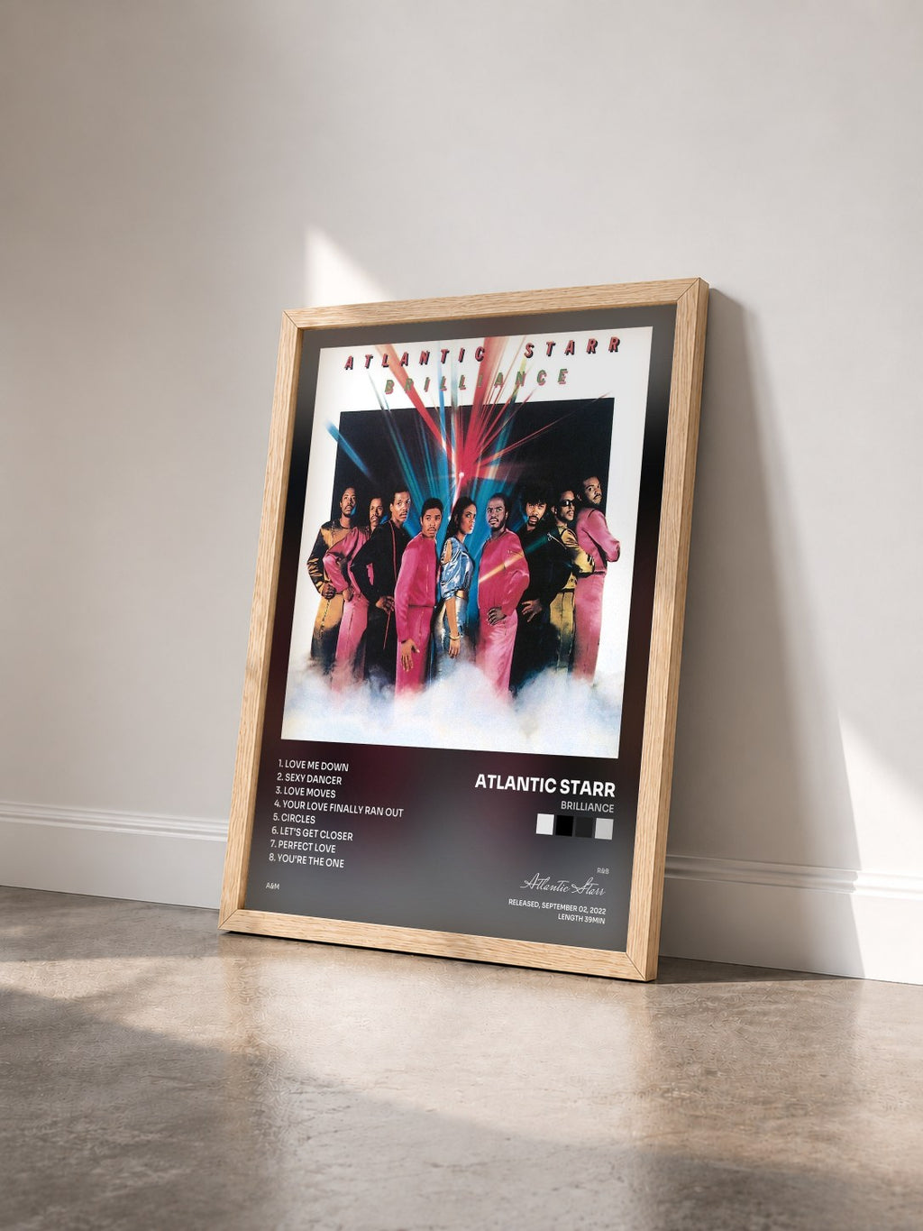#bois Tableau de l'album Brilliance de Atlantic Starr vu de trois quarts, cadre en bois brut