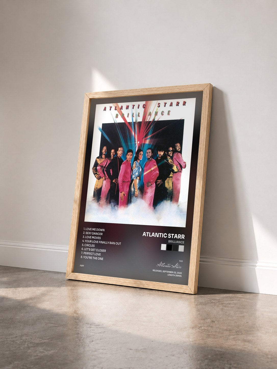 #bois Tableau de l'album Brilliance de Atlantic Starr vu de trois quarts, cadre en bois brut