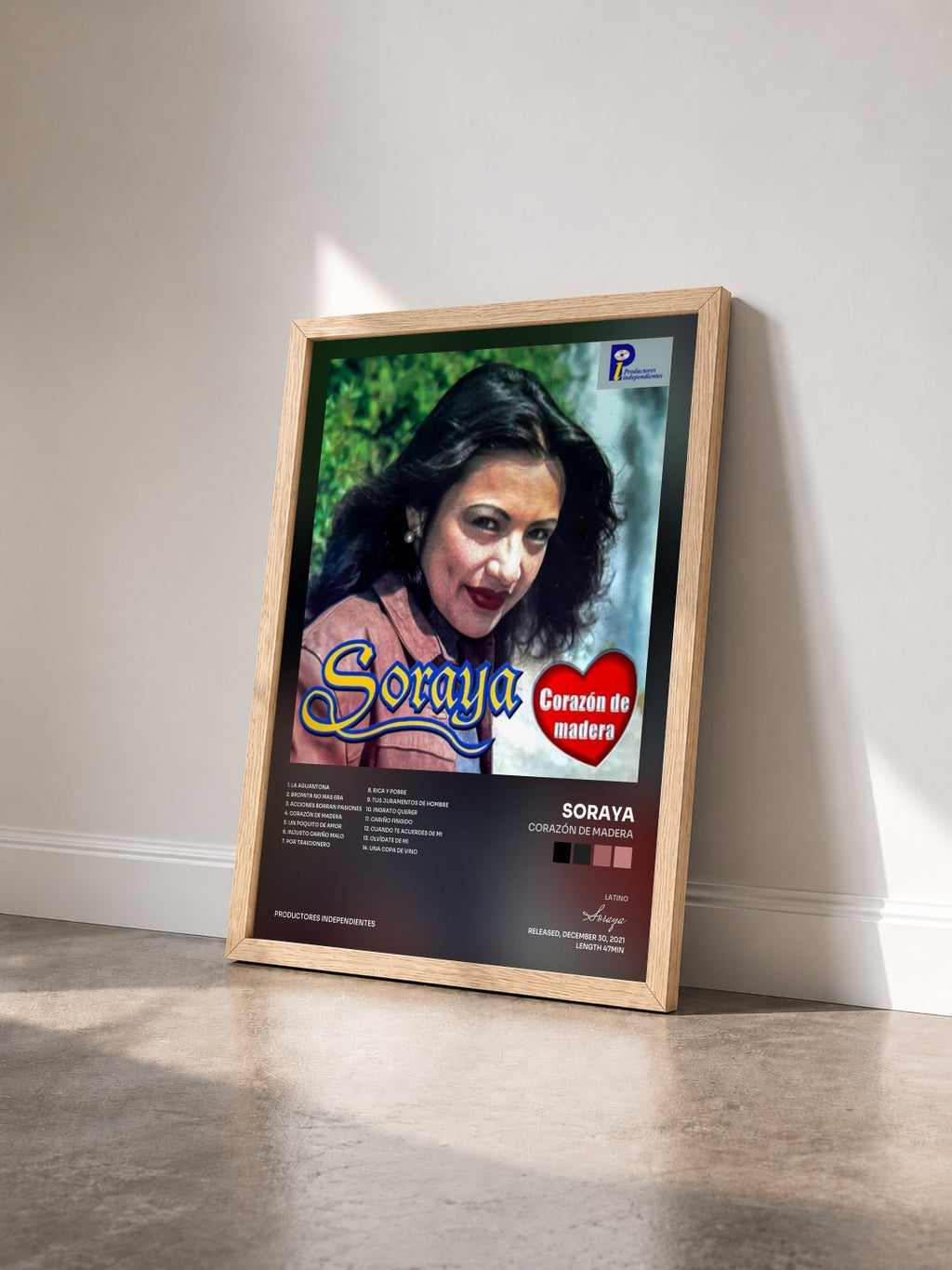 #bois Tableau de l'album Corazón de Madera de Soraya vu de trois quarts, cadre en bois brut