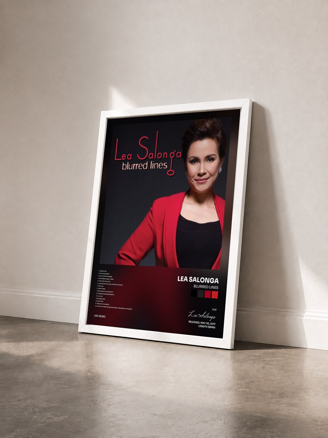 #blanc Tableau de l'album Blurred Lines de Lea Salonga vu de trois quarts, cadre blanc