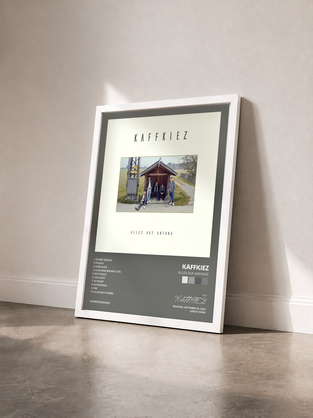#blanc Tableau de l'album Alles Auf Anfang de KAFFKIEZ vu de trois quarts, cadre blanc
