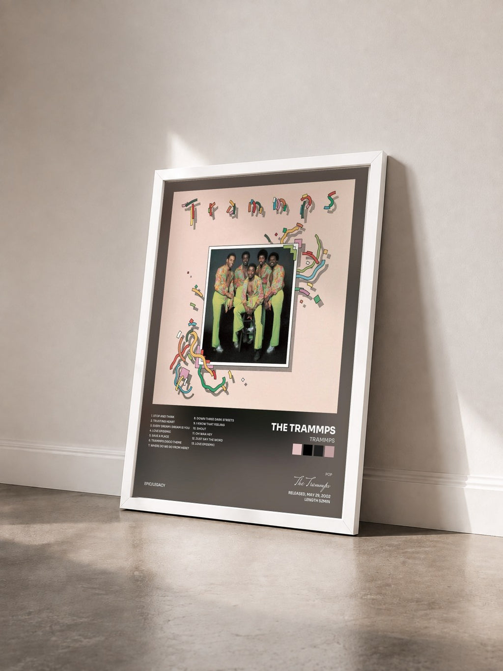 #blanc Tableau de l'album Trammps de The Trammps vu de trois quarts, cadre blanc