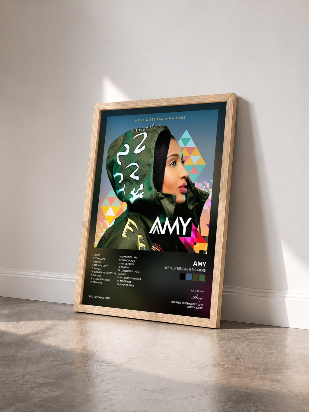 #bois Tableau de l'album Ne le dites pas à ma mère de Amy vu de trois quarts, cadre en bois brut