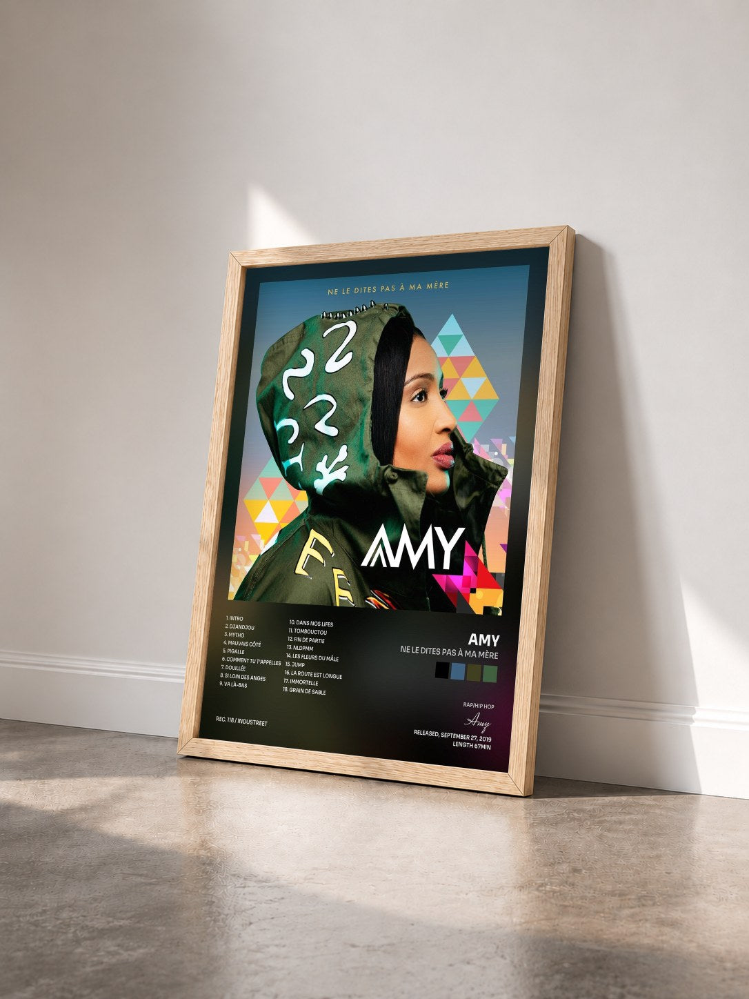 #bois Tableau de l'album Ne le dites pas à ma mère de Amy vu de trois quarts, cadre en bois brut