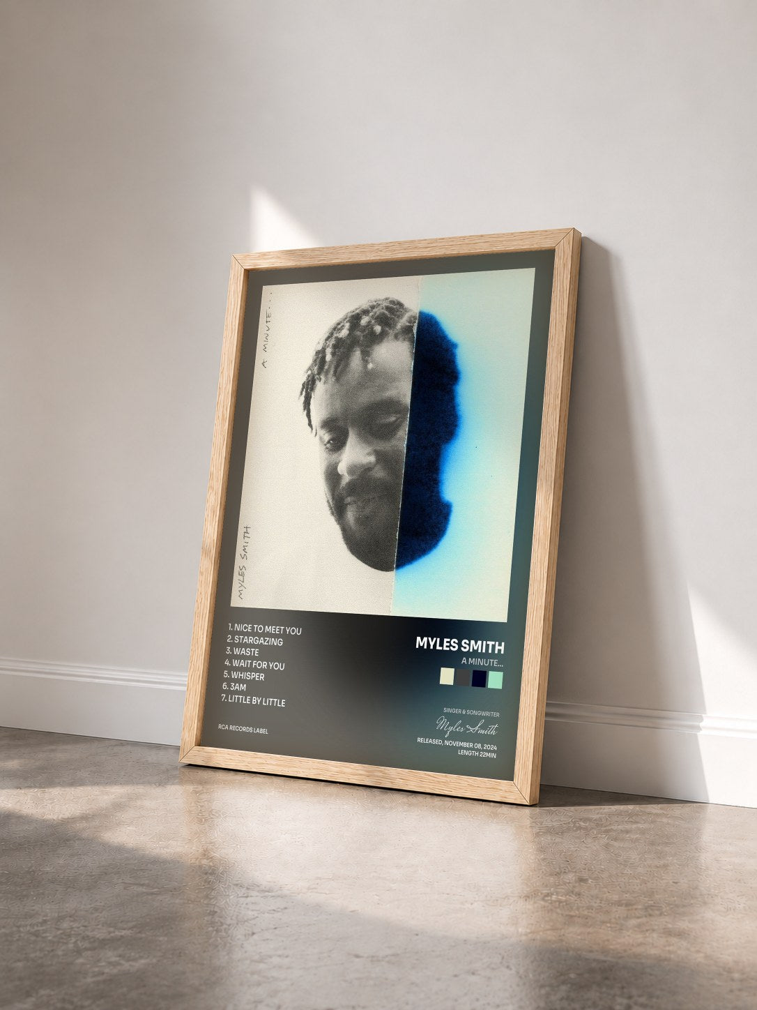 #bois Tableau de l'album A Minute... de Myles Smith vu de trois quarts, cadre en bois brut