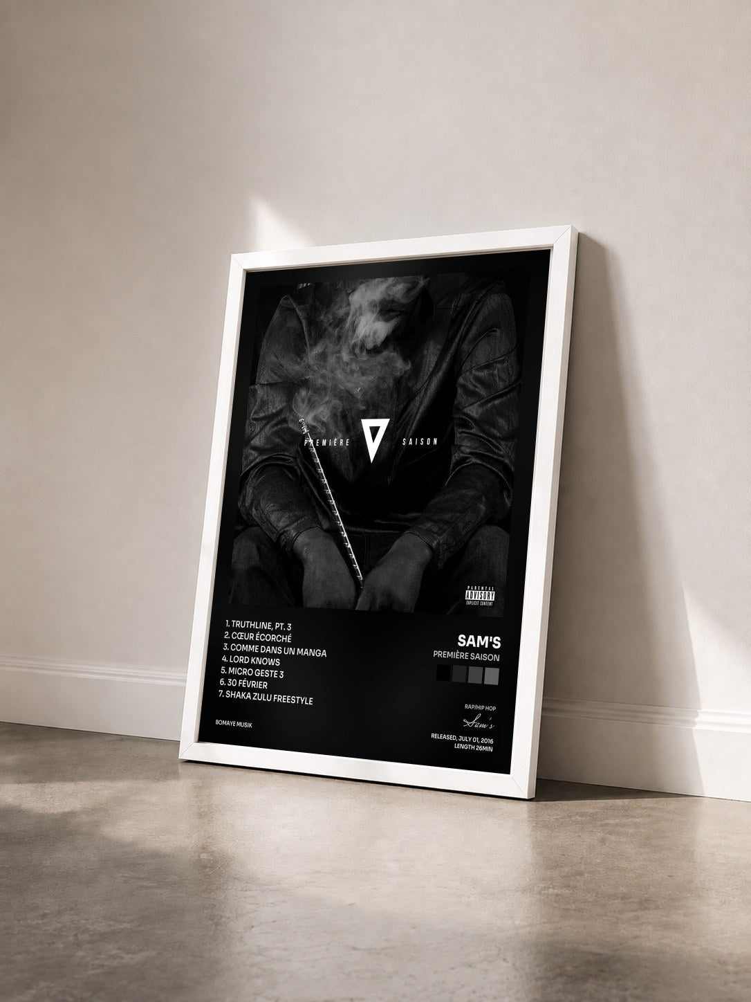 #blanc Tableau de l'album Première saison de Sam's vu de trois quarts, cadre blanc