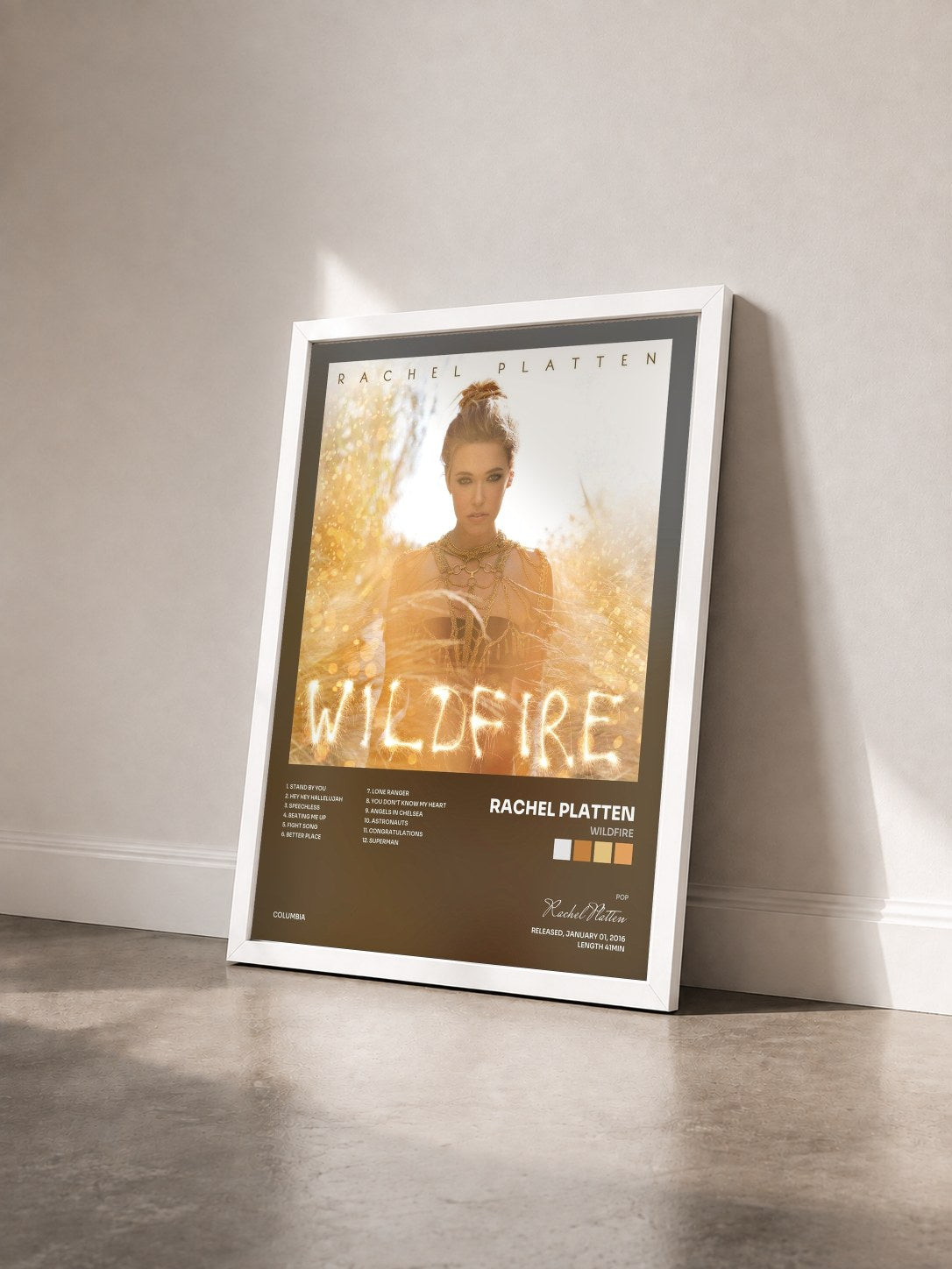 #blanc Tableau de l'album Wildfire de Rachel Platten vu de trois quarts, cadre blanc