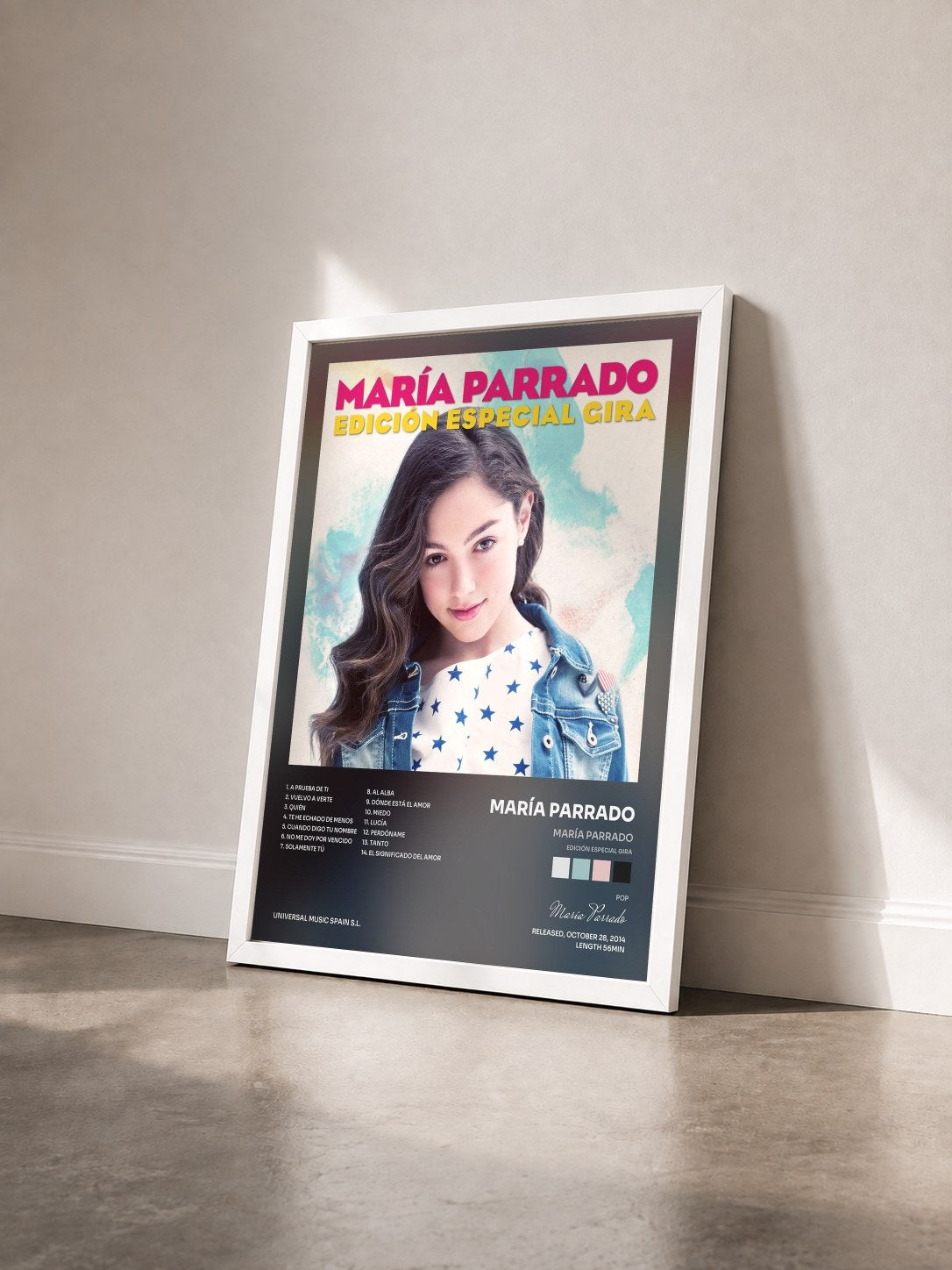 #blanc Tableau de l'album María Parrado (Edición Especial Gira) de María Parrado vu de trois quarts, cadre blanc
