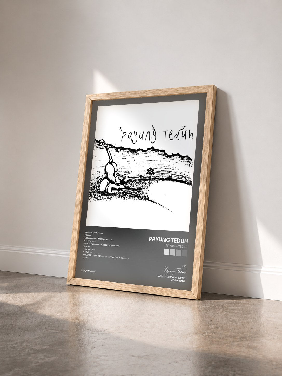#bois Tableau de l'album Payung Teduh de Payung Teduh vu de trois quarts, cadre en bois brut
