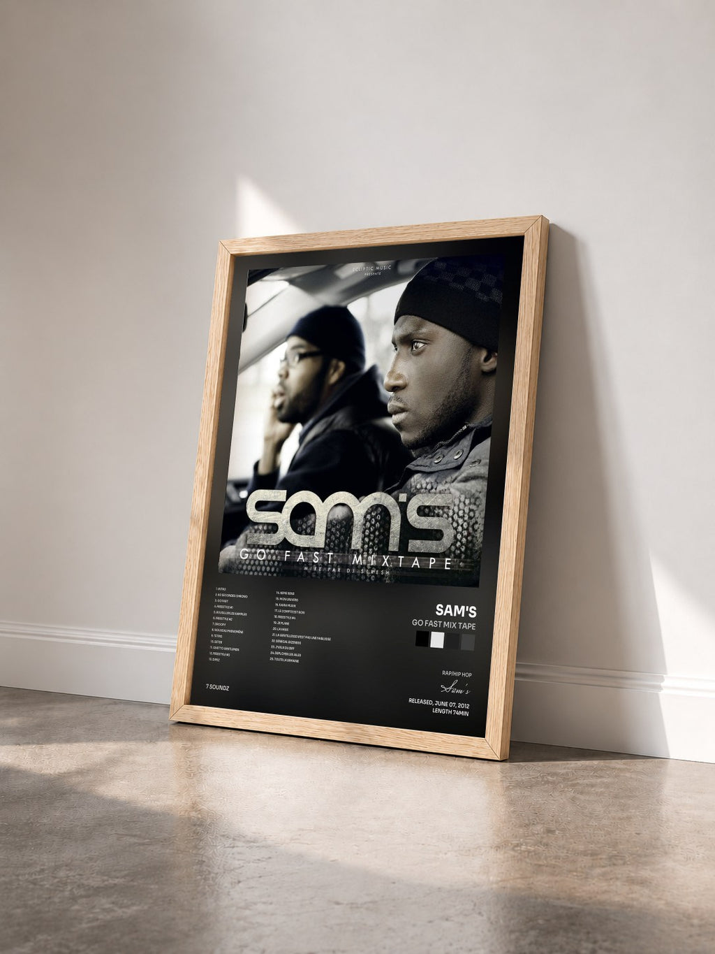#bois Tableau de l'album Go Fast Mix tape de Sam's vu de trois quarts, cadre en bois brut