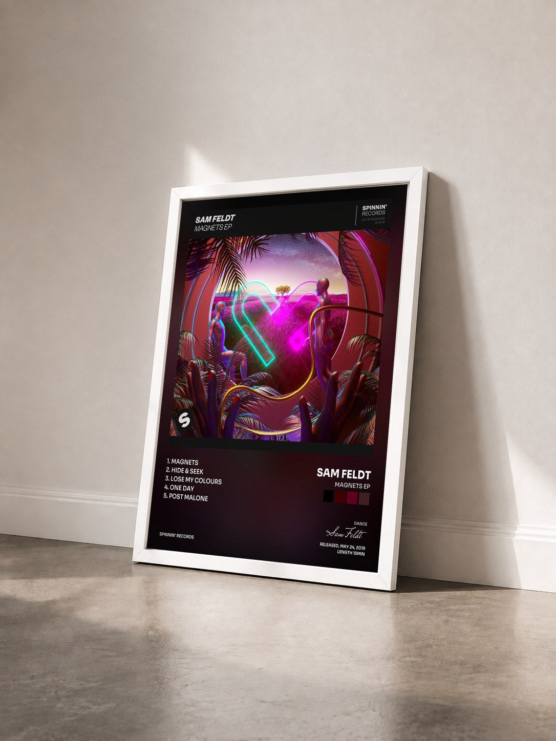 #blanc Tableau de l'album Magnets EP de Sam Feldt vu de trois quarts, cadre blanc