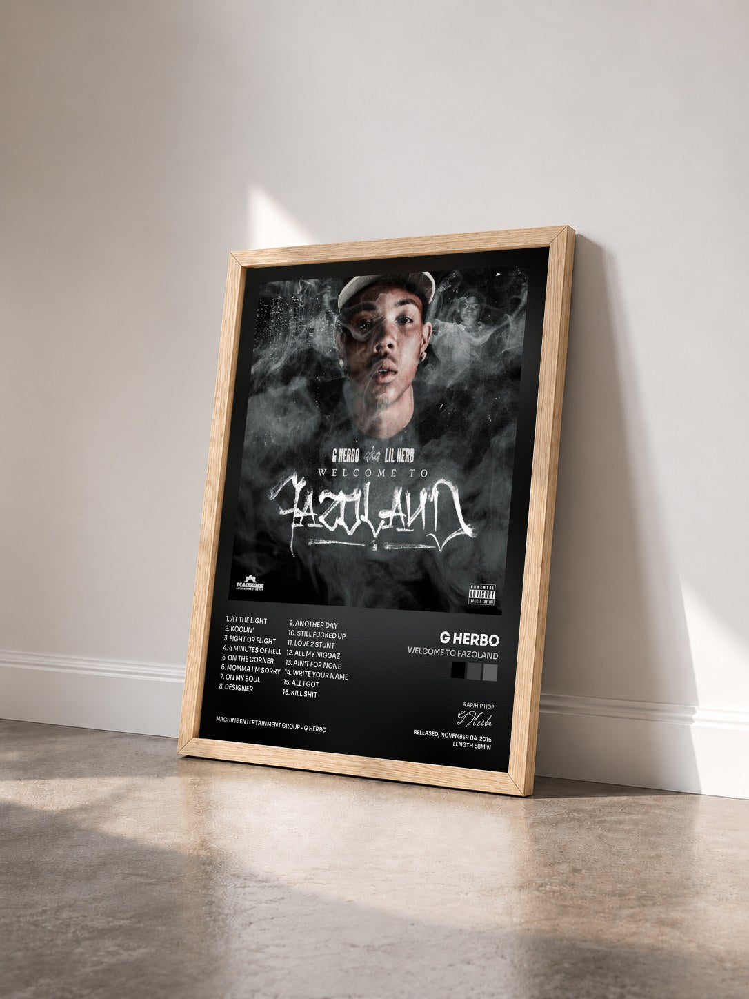 #bois Tableau de l'album Welcome to Fazoland de G Herbo vu de trois quarts, cadre en bois brut