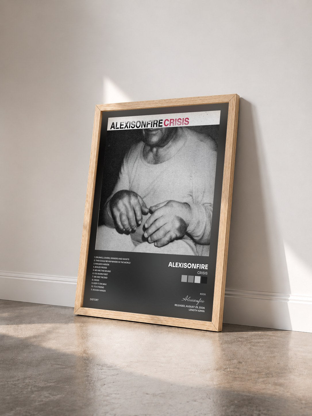 #bois Tableau de l'album Crisis de Alexisonfire vu de trois quarts, cadre en bois brut