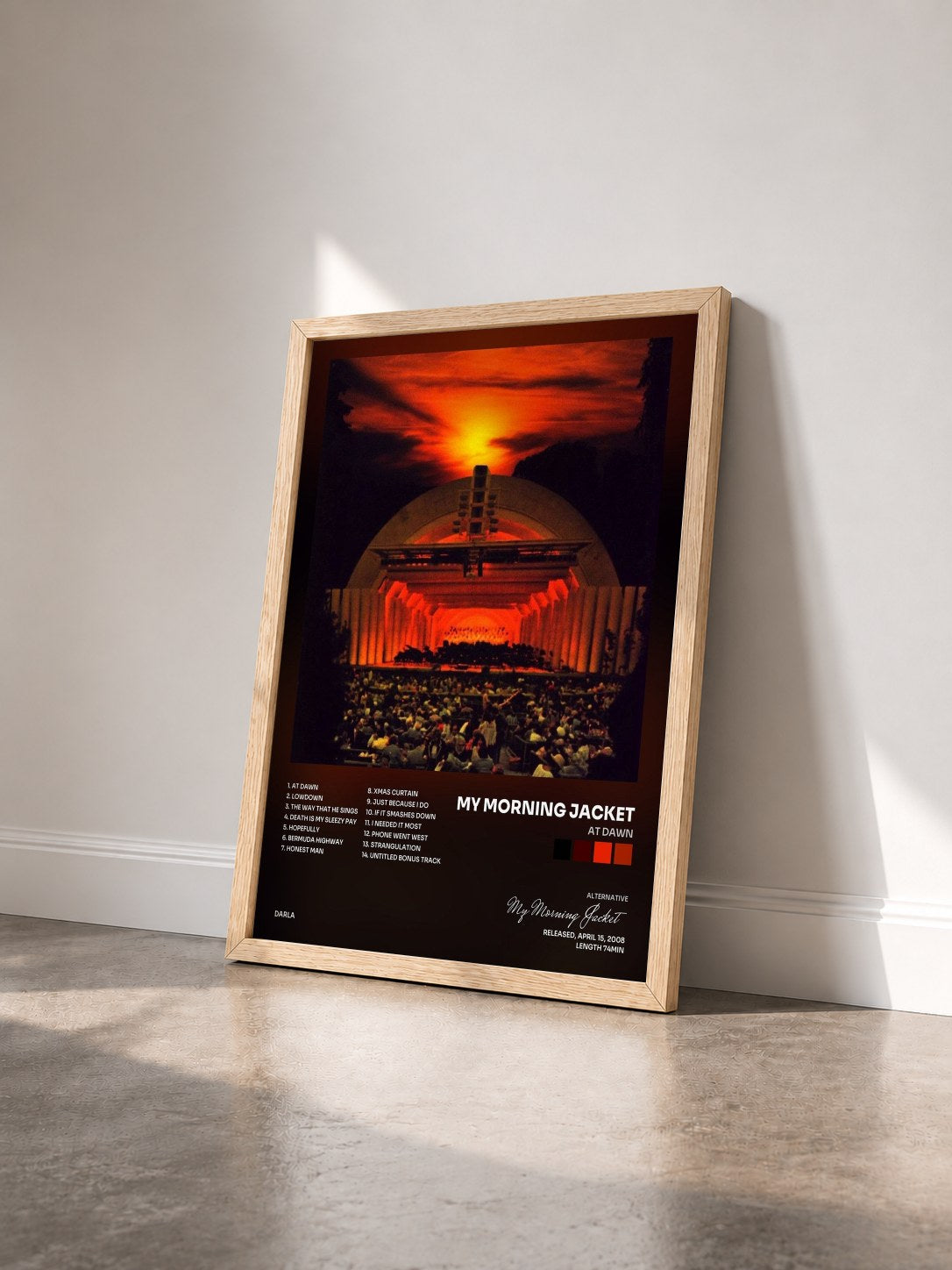 #bois Tableau de l'album At Dawn de My Morning Jacket vu de trois quarts, cadre en bois brut