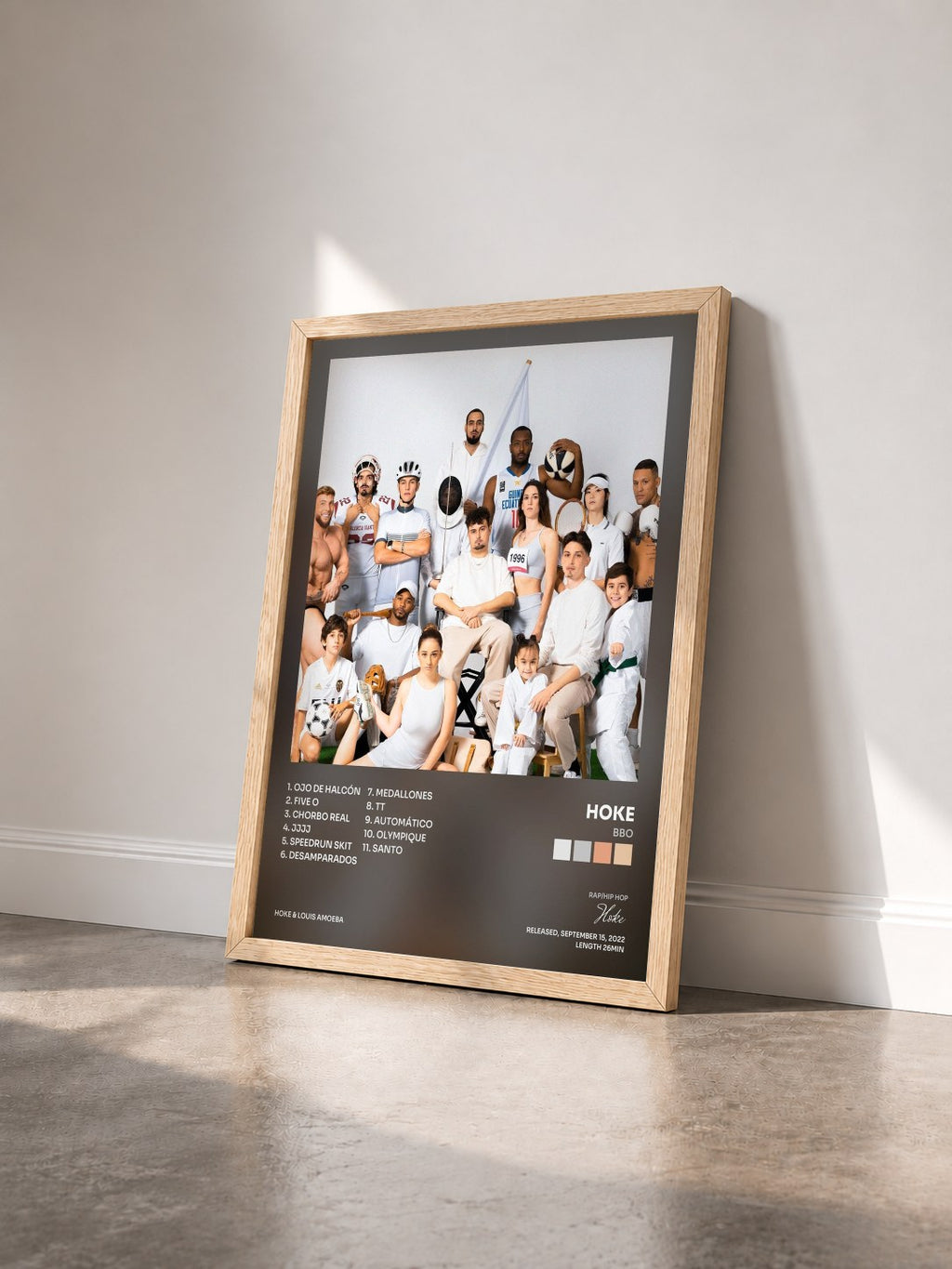 #bois Tableau de l'album BBO de Hoke vu de trois quarts, cadre en bois brut