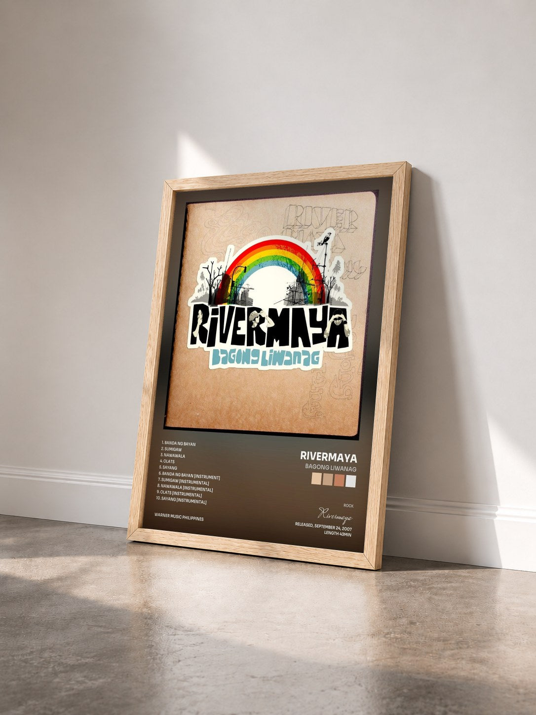 #bois Tableau de l'album Bagong Liwanag de Rivermaya vu de trois quarts, cadre en bois brut