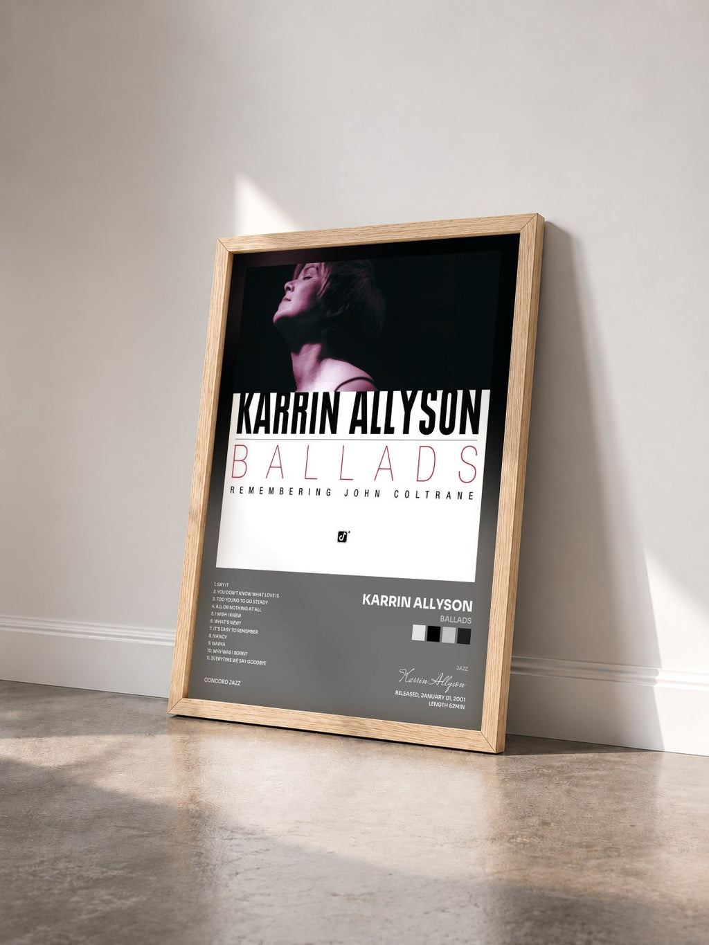 #bois Tableau de l'album Ballads de Karrin Allyson vu de trois quarts, cadre en bois brut