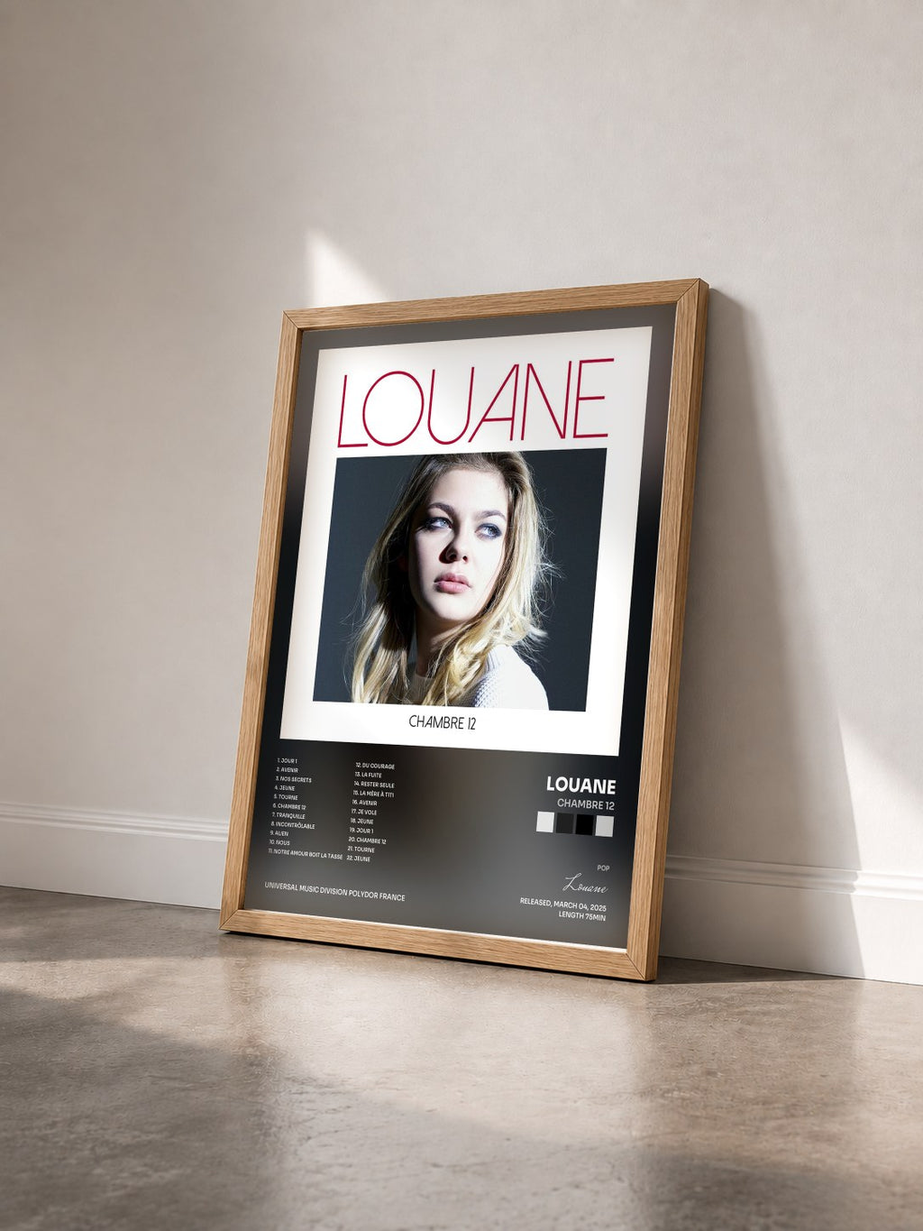 #bois Tableau de l'album Chambre 12 de Louane vu de trois quarts, cadre en bois brut
