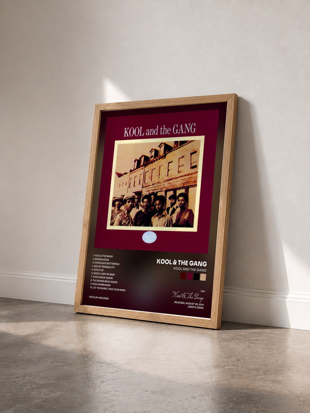 #bois Tableau de l'album Kool And The Gang de Kool & The Gang vu de trois quarts, cadre en bois brut