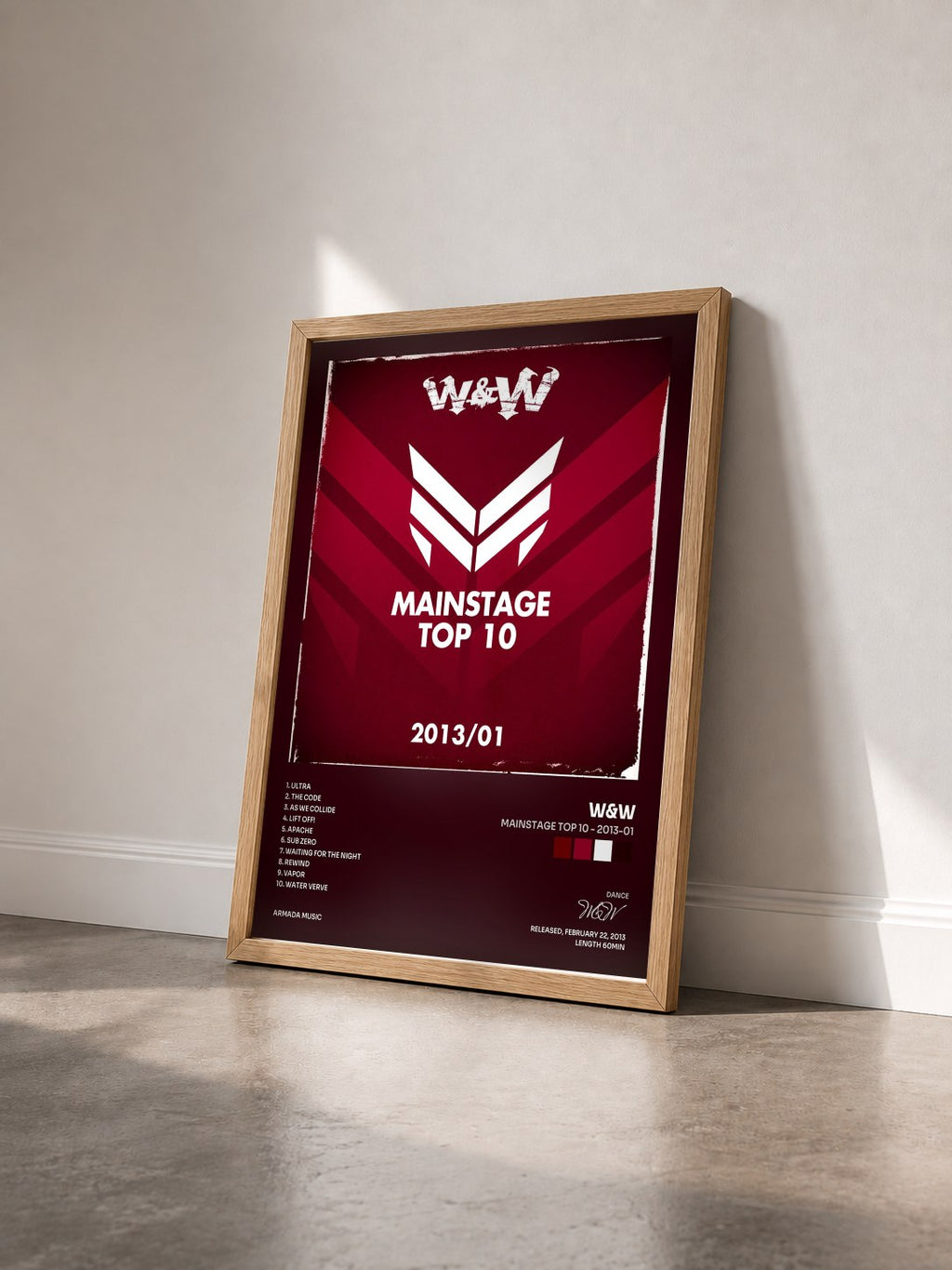 #bois Tableau de l'album Mainstage Top 10 - 2013-01 de W&W vu de trois quarts, cadre en bois brut