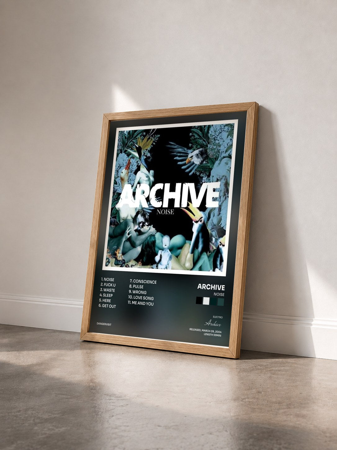 #bois Tableau de l'album Noise de Archive vu de trois quarts, cadre en bois brut