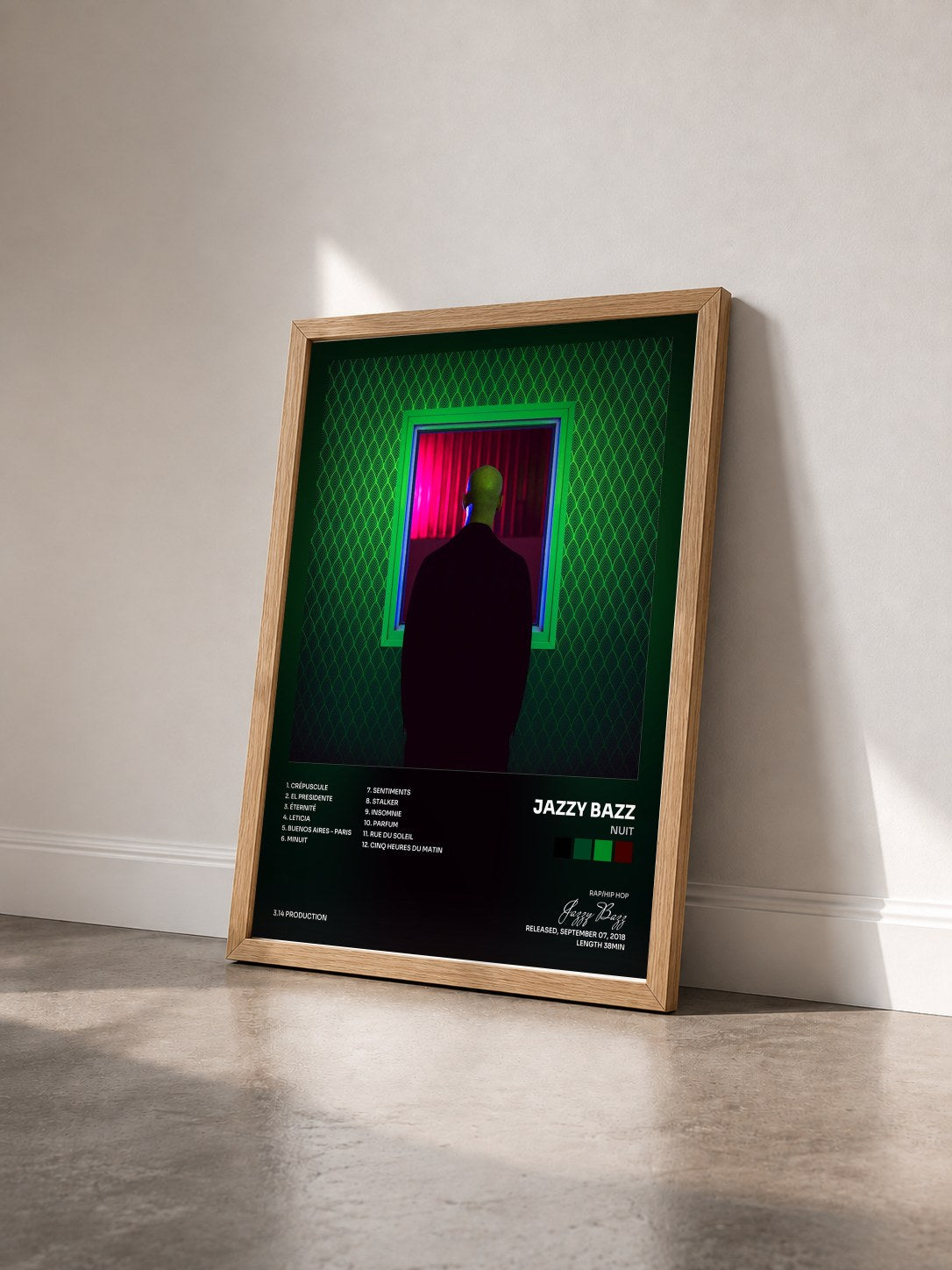 #bois Tableau de l'album Nuit de Jazzy Bazz vu de trois quarts, cadre en bois brut