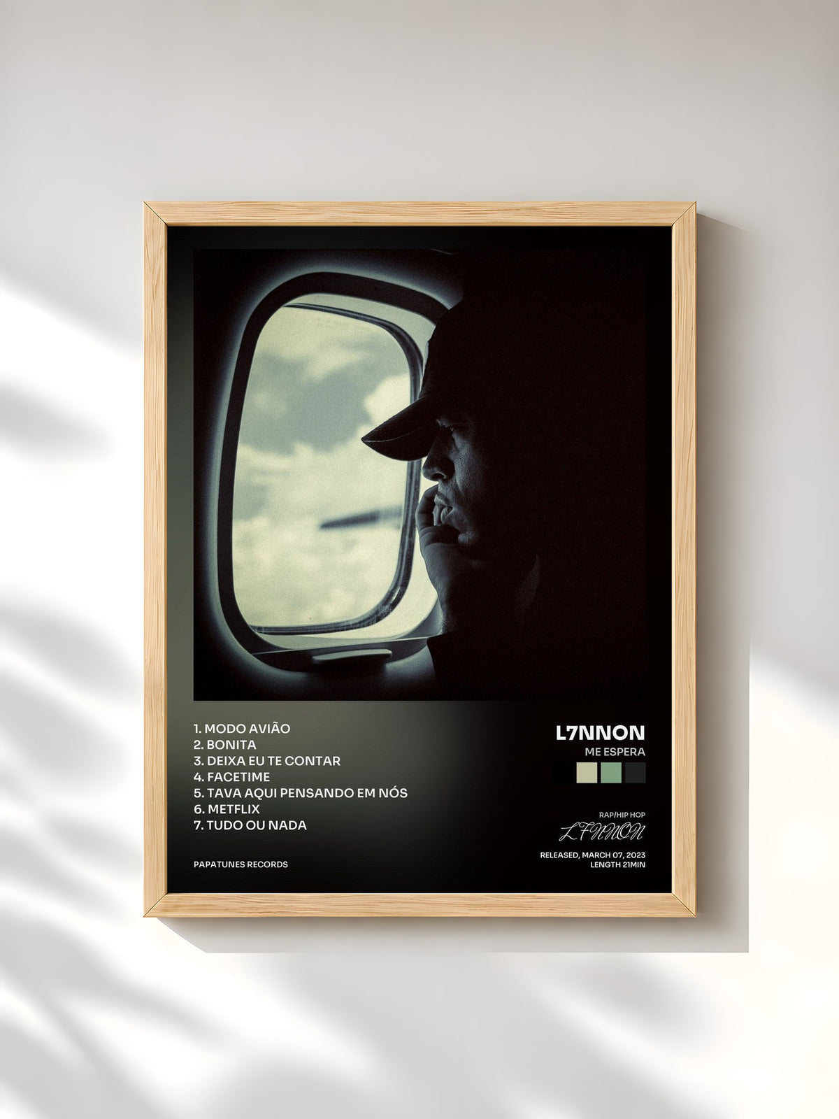 #bois Tableau de l'album Me Espera de L7NNON, cadre en bois brut, imprimé et encadré en France