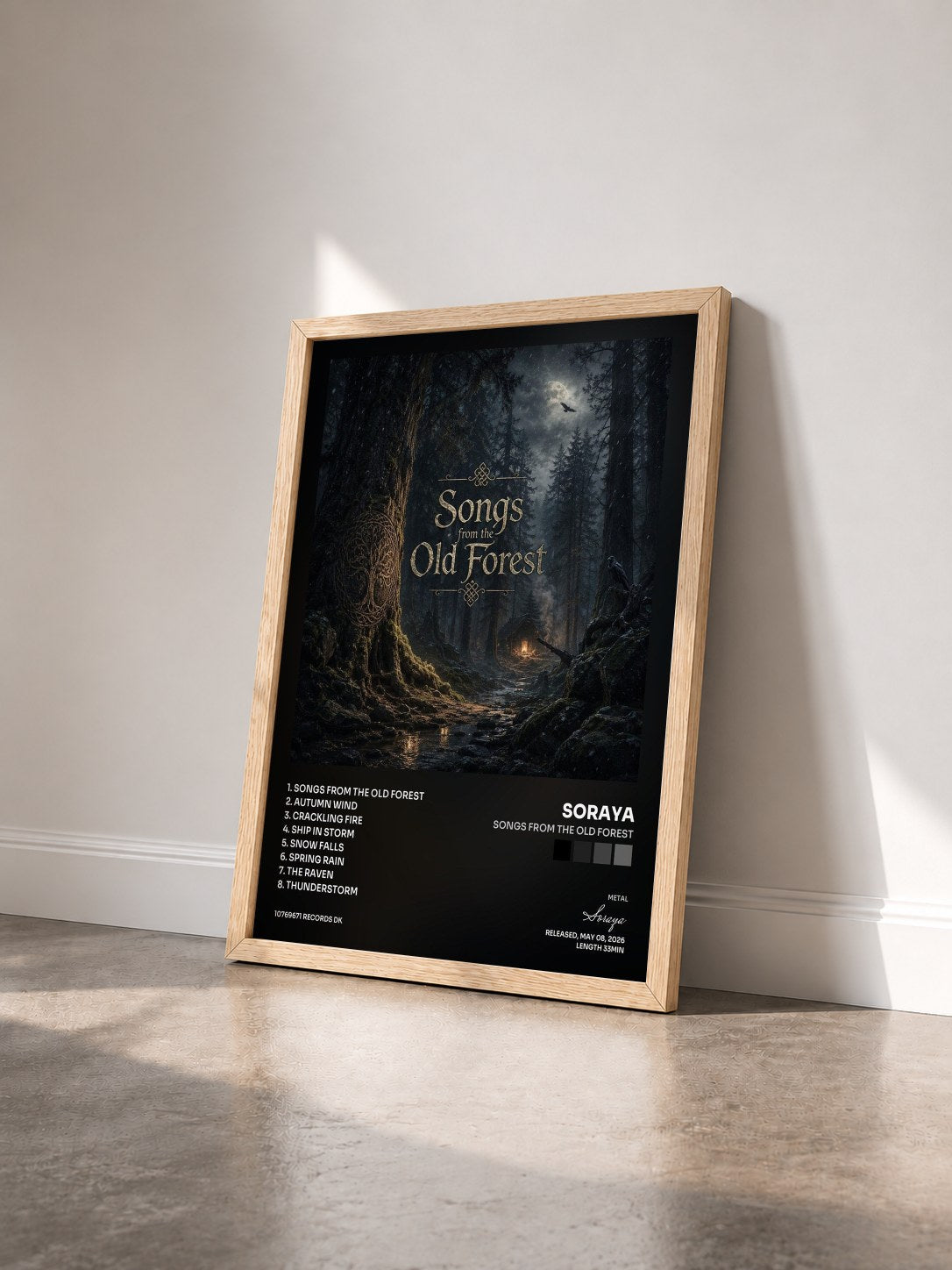 #bois Tableau de l'album Songs from the Old Forest de Soraya vu de trois quarts, cadre en bois brut